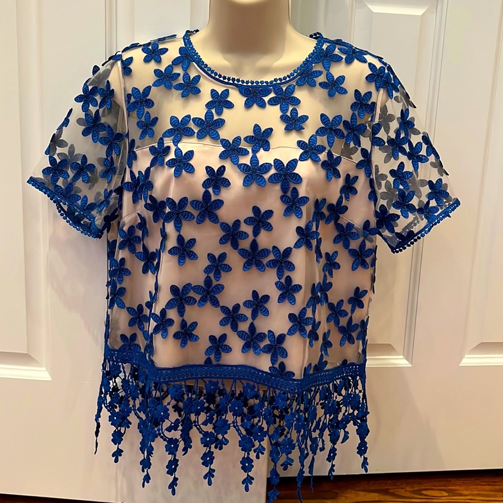 Fun blouse for date night or festive occasions. NWOT. Elie Tahari; lace detail.